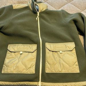 Women’s The North Face Fleece Jacket, Green, size Large